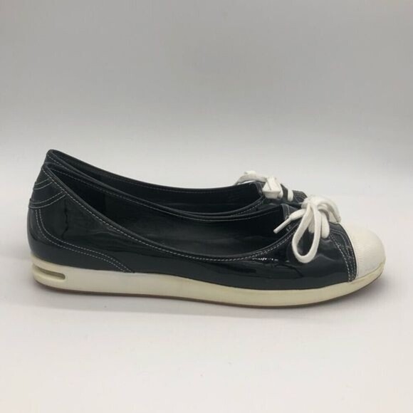 Cole Haan Patent Leather Sneaker w/ Nike Air - Picture 1 of 6